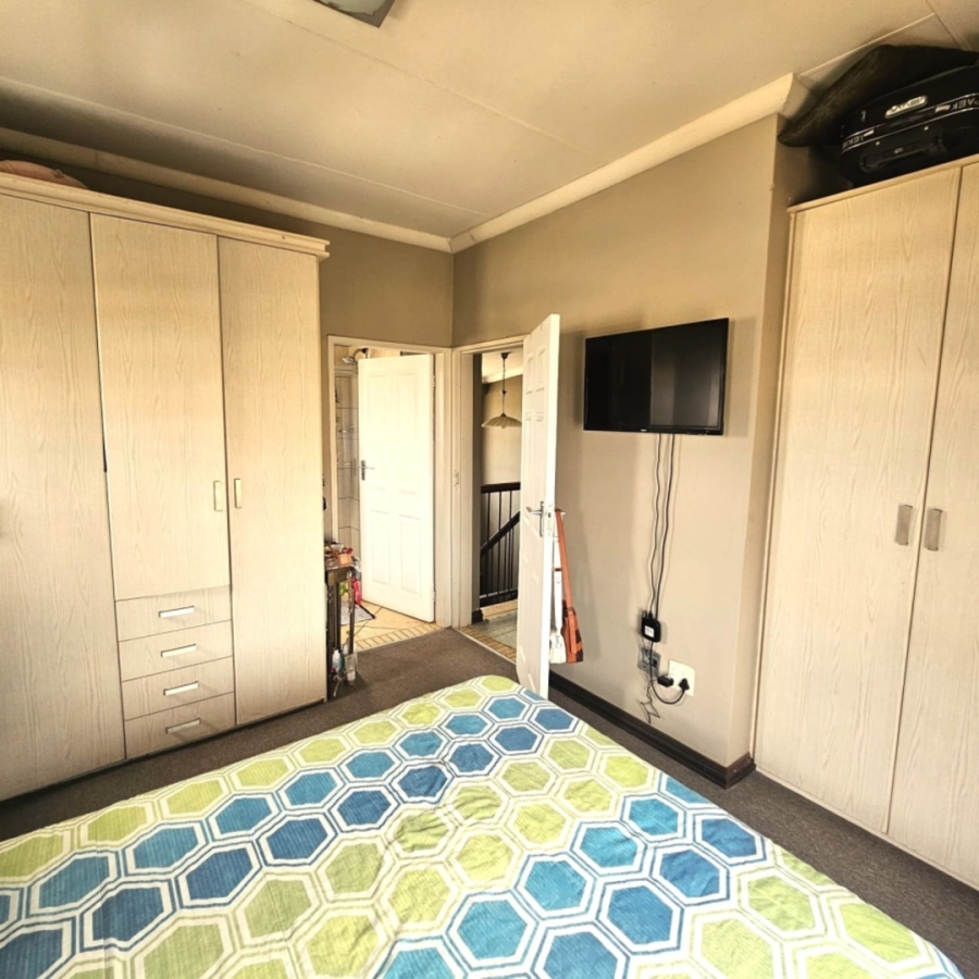 To Let 3 Bedroom Property for Rent in Waterval East North West